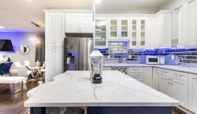 Luxury 4BR With NEW POOL