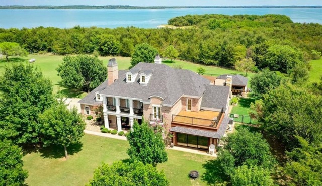 Luxury 5 Acre Private Estate on Lake Ray Roberts
