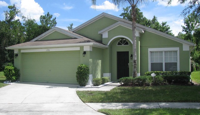 Luxury 5 Bed 3 Bath Villa, South Facing Pool & Spa, Games Room, Quiet Location