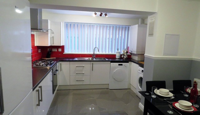 Luxury 5 Bed/4 bath house nr Birmingham Airport/NEC/Resort World/Gentings