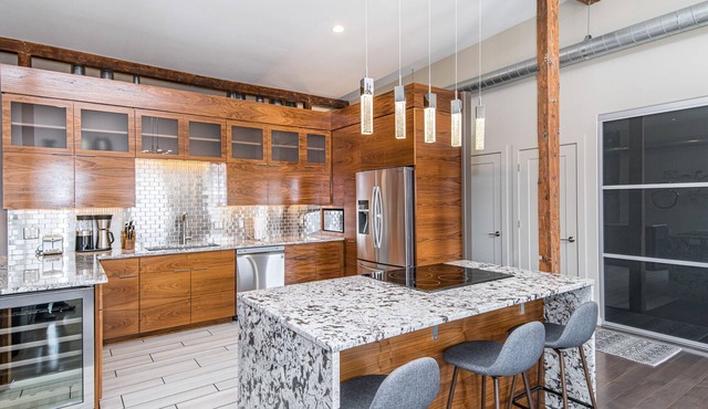 Luxury 5 Bedroom 3.5 bath Downtown Condo