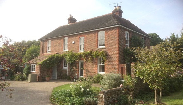 Luxury 5 bedroom, 6 bed elegant countryside house nr Bosham & West Wittering