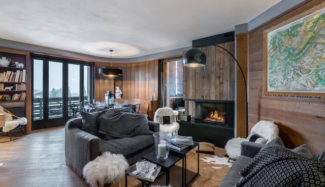 Luxury 5-Bedroom Apartment in Megève - Close to Slopes, Balcony, WiFi, Sleeps 9