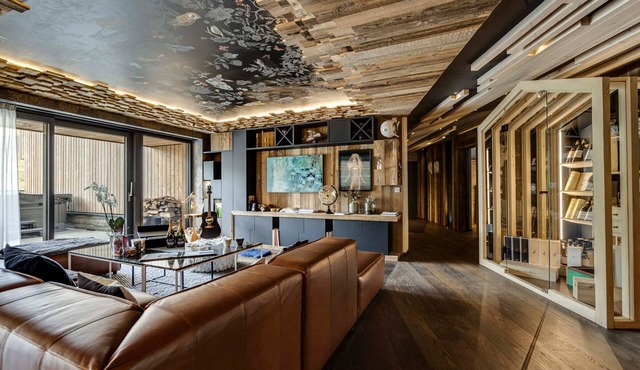 Luxury 5-bedroom apartment with spa in Tignes