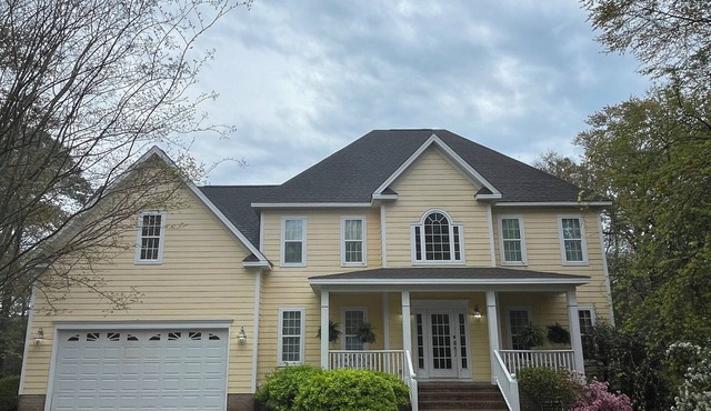 Luxury 5-bedroom house in Cedar Point with AC, WiFi, hotub, private yard & more!