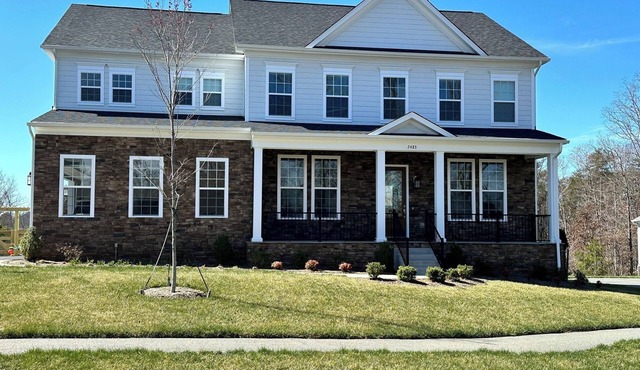 Luxury 5-Bedroom Home - minutes to Wineries, Monticello and downtown Charlottesville