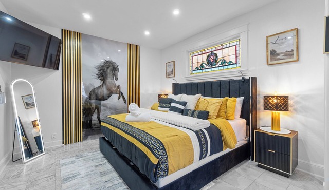 Luxury 5-bedroom house-15 min NYC-Parking/Laundry