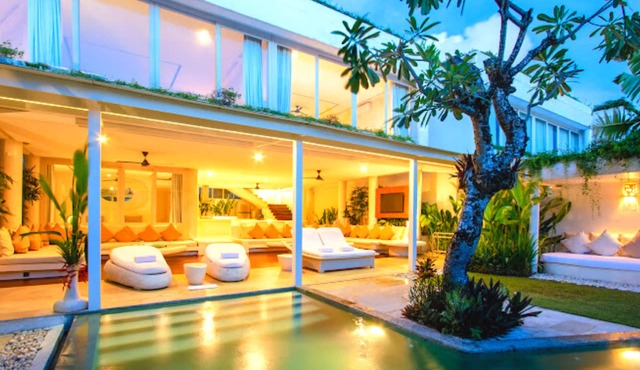 Luxury 5 Bedroom Private Pool at The Sea #Z8