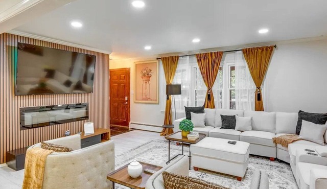 Luxury 5 bedroom Villa Near Bucknell