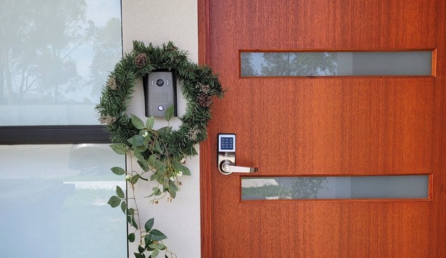 Luxury 5 bedrooms 3 bathrooms house