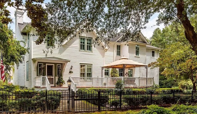 ★ LUXURY 5 BR VILLA Heart of Village Steps From #2
