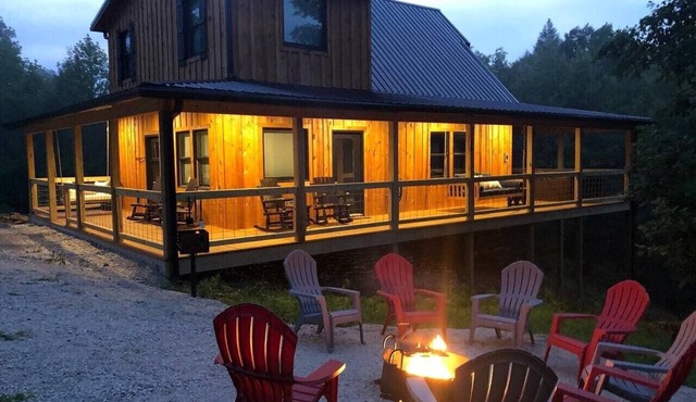 Luxury 5 Cabins in Red River Gorge Hot Tubs, Wi-Fi