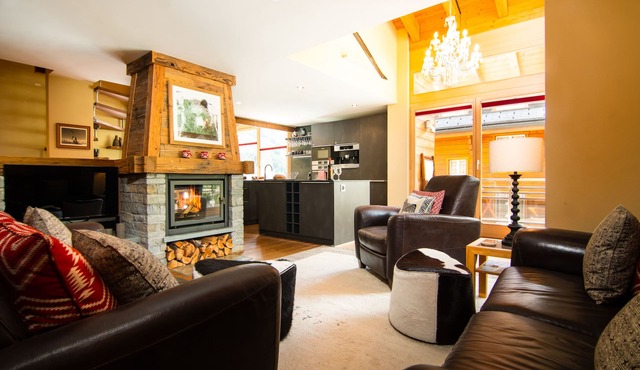 Luxury 5* Duplex Apartment in Prime Location. Discounts on ski hire and lessons
