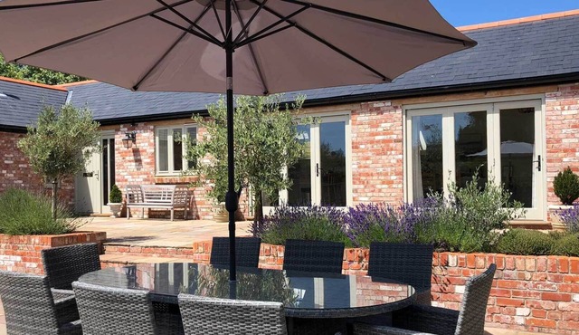 Luxury 5* Gold Award 4 Bed/Bath ensuite self catering accommodation in Dorset.