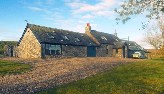Luxury 5* Secluded Farm house with Hot Tub in Scotland