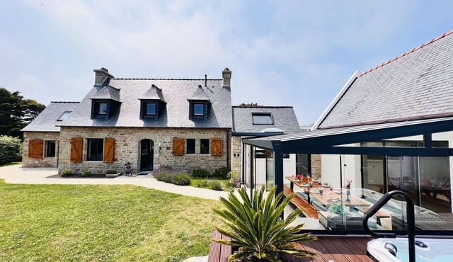 Luxury 5*Star Villa on the beach SPA +Jacuzzi+Sauna