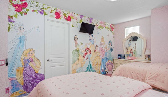 Luxury 5 Stars Home w/Princess & Mickey Themed Rooms, Game Room Private Pool/Spa