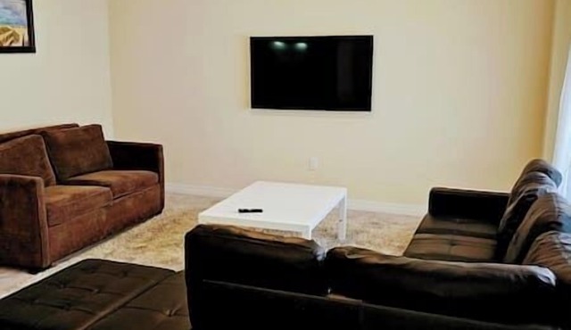 Luxury 5BD 4BR Sleep 12 - Large Groups, Family, Events , Wedding near Brantford