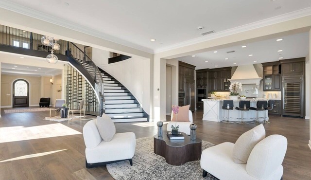 Luxury 5BR Gated Home w/Stunning Views