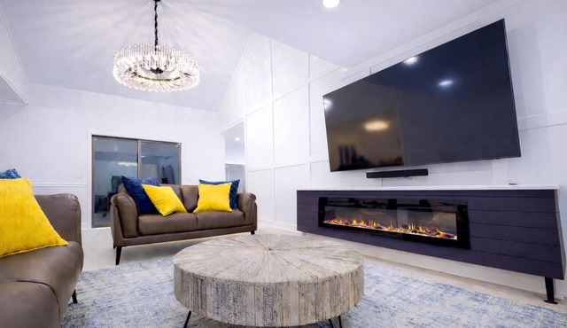 Luxury 5BR Home, Sauna+Golf+Ski+FirePit+Movie, Mtn Creek, Sleeps 14