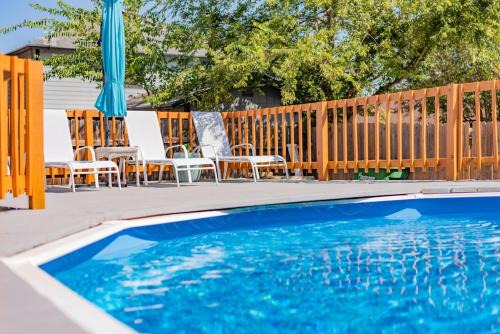 Luxury 5BR House with Pool by SeaWorld & Lackland