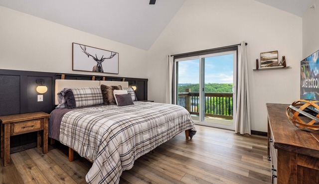 Luxury 5BR Lake Villa w/Dock, Slips, Pools & Gym | Serenity Shores