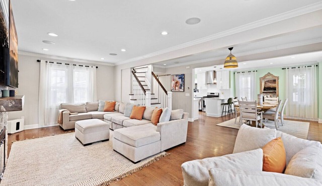 Luxury 5BR Retreat Pool + Parking | Near NYC & EWR | Sleeps 12+