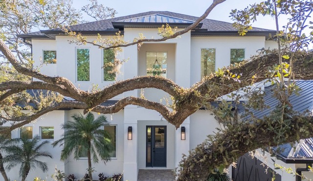 Luxury 5BR Sarasota Stay Spa + Outdoor Living