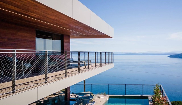 Luxury 5BR Spa Villa for 10+4 with Heated Pool