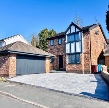 Luxury 5BR Stay With City Access