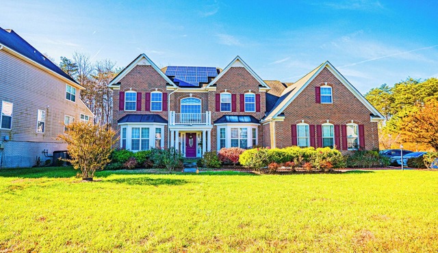 Luxury 5Brooms 4,5Baths Home &Free parking Near DC