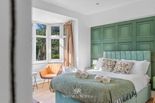 Luxury 6-Bed Ensuite - Sleeps 12 - Reading Centre - Monthly Stays - Driveway Parking