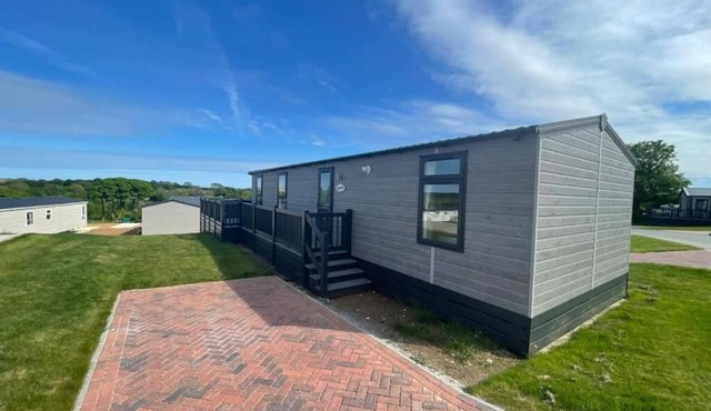 Luxury 6 Bed Lodge with Hot tub