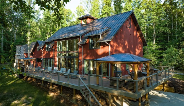 Luxury 6-bedroom House With New River Gorge Bridge View in Fayetteville