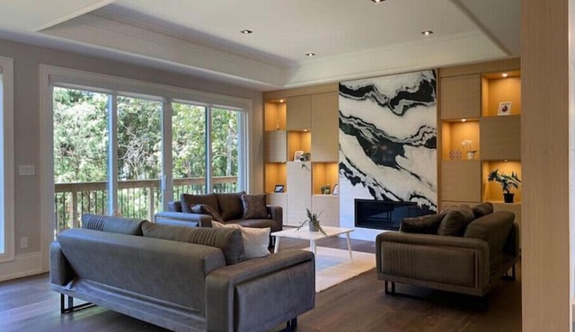 Luxury 6 Bedrooms Villa with Spacious Indoor
