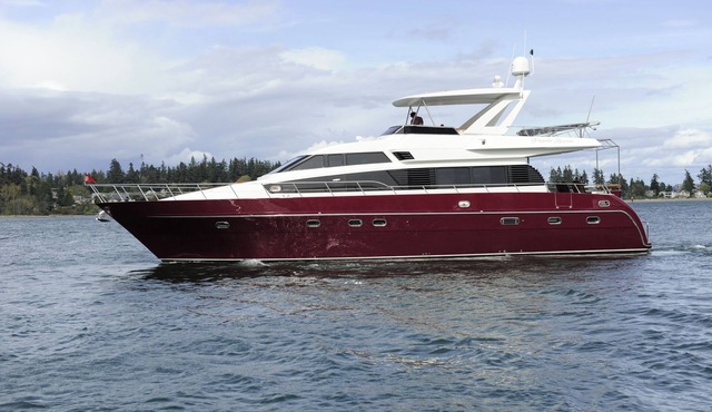 Luxury 67' Italian Yacht your private suites in downtown Seattle