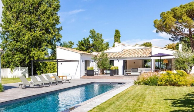 Luxury 6bdr private pool villa