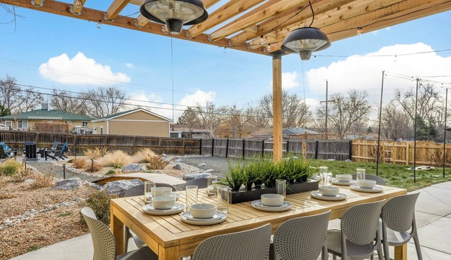 Luxury 6BR Arvada Oasis: Hot Tub & Fire Pit/15 Mins to Denver/Red Rocks