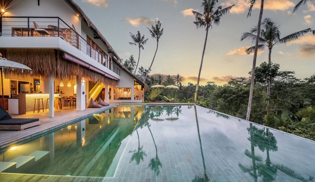 Luxury 6BR Jungle Retreat in Ubud with Pool