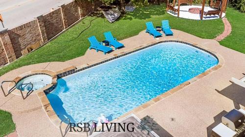 Luxury 6BR Retreat Pool Hot Tub Cinema & Game Room