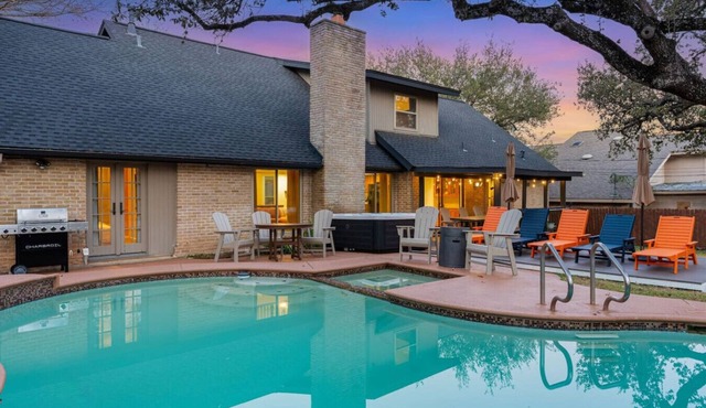 Luxury 6BR w/Heated Pool, Hot Tub, Fire Pit