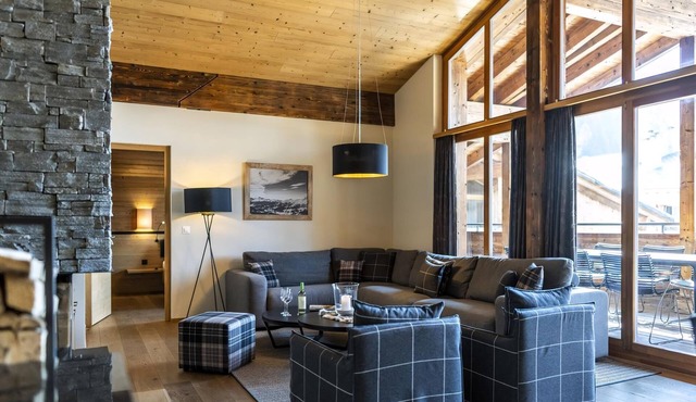 Luxury 8-person chalet in the holiday park Landal Alpine Lodge Lenzerheide