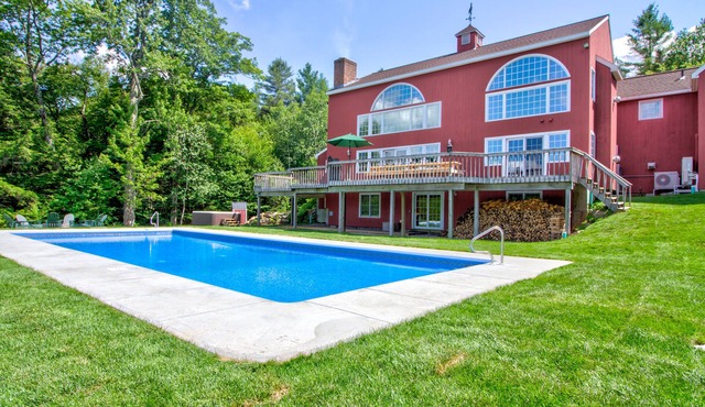 Luxury 9BRs Stratton Estate. Views! Hot Tub Sauna, Game House, Swimming pool!