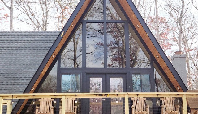 LUXURY A- FRAME CABIN LAKE VIEW
