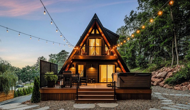 Luxury A-frame in Adamstown, PA with hot tub, barrel sauna & EV charger