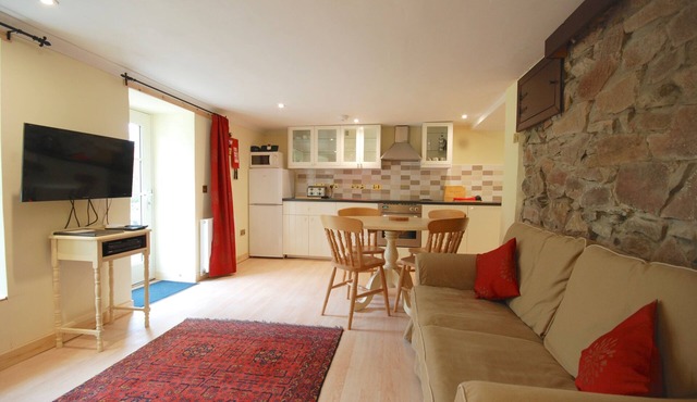 Luxury accommodation at Garden Cottage