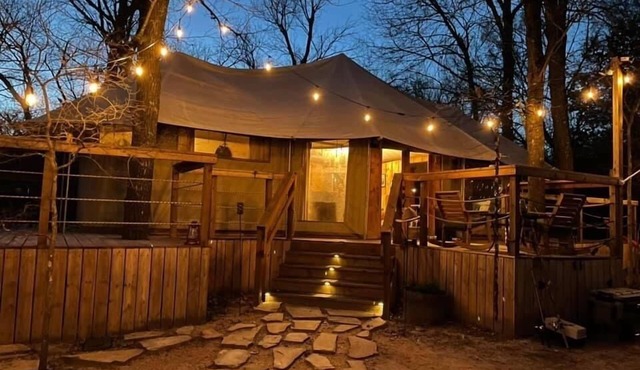 Luxury African Tent W/A/C, Waterfall, 300 acre ranch on the Brazos River! "Amazing"- FW Mag Tubing!