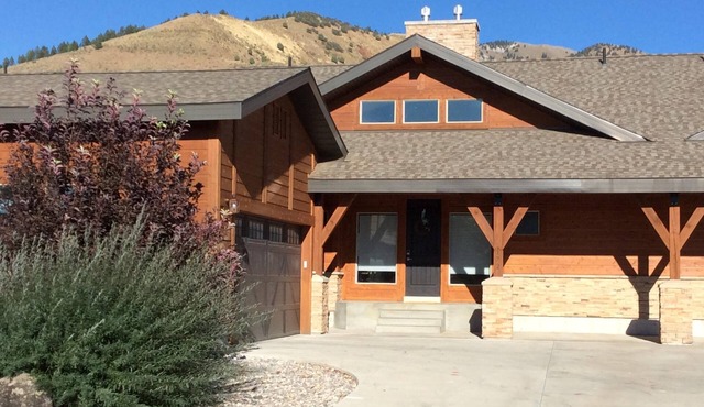 Luxury Afton Home on Golf Course