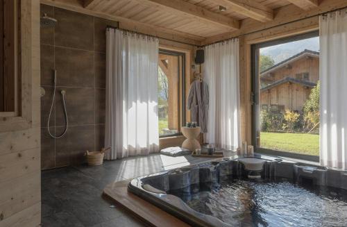Luxury Alpine Chalet In Samoëns