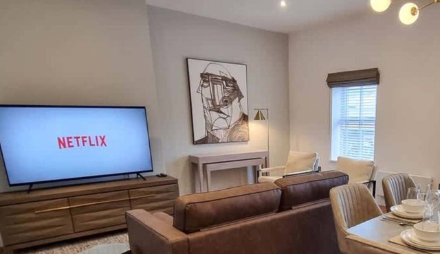 Luxury Altrincham Apartment by City SuperHost